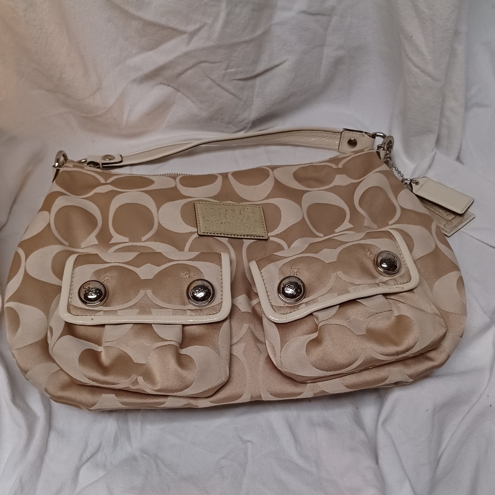 Coach poppy signature hobo swing bag